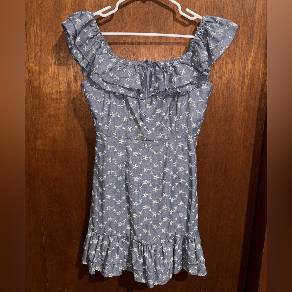 Chelsea & Violet Blue Floral Midi Dress